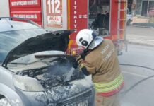 Arsuz’da Araç Yangını Kısa Sürede Söndürüldü