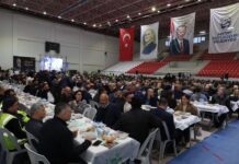 BAŞKAN ÖNTÜRK İFTARI SAMANDAĞLI VATANDAŞLARLA YAPTI