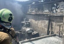 SANAYİ SİTESİNDE KORKUTAN YANGIN! FACİA KIL PAYI ATLATILDI