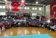 İskenderun’da 19 Mayıs Coşkusu; Başarılı Sporcular Ödüllendirildi